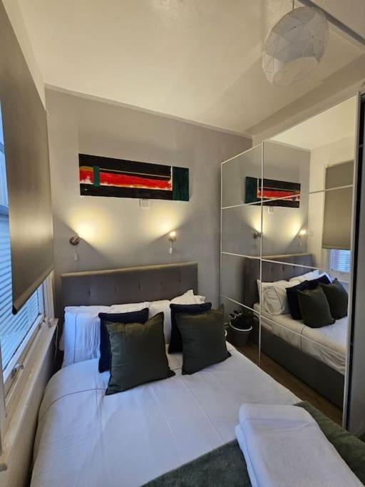 Beautiful And Spacious Flat London Exterior photo